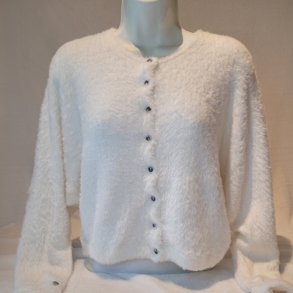 FP One, ultra soft white long sleeve sweater. - Picture 1 of 5
